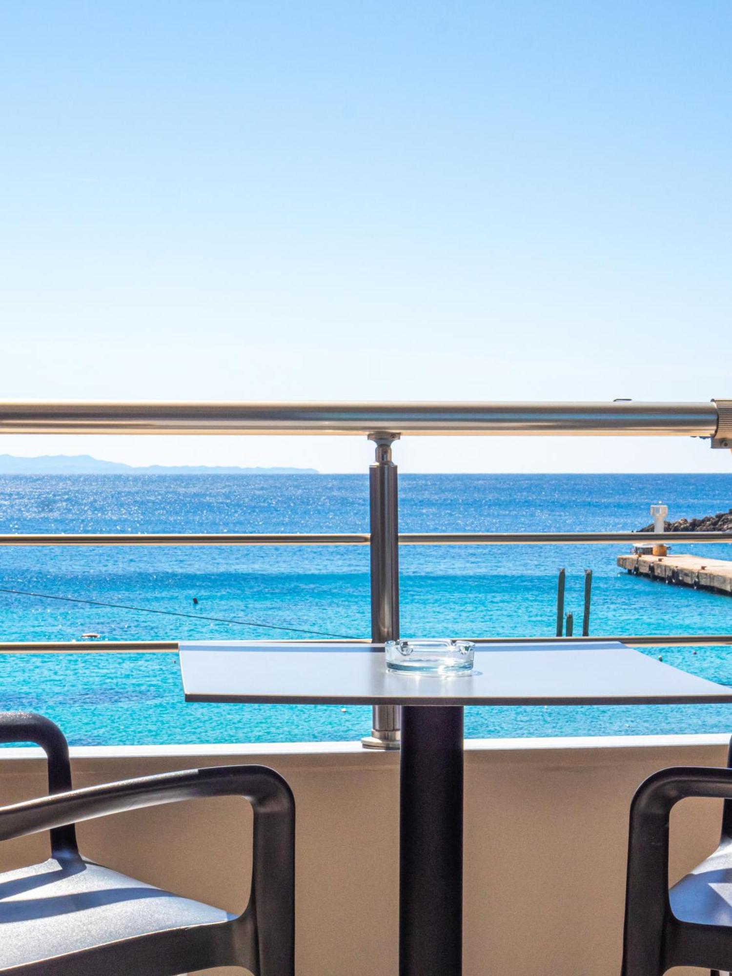 Готель Endless Blue Himara Екстер'єр фото